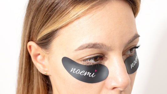 Noemi Silicone Reusable Eye Pads in Black on Model
